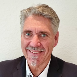 Frank Michalak - Ihr freundlicher Ansprechpartner in Sachen Treppenrenovierung und -sanierung